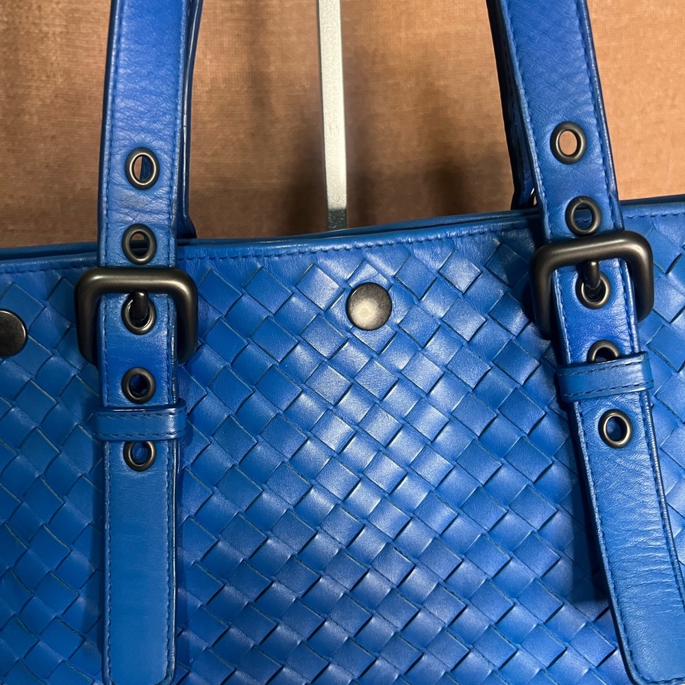 Bottega Veneta Ebano Intrecciato Nappa Leather Tote Bag in Blue - Picture 4 of 16